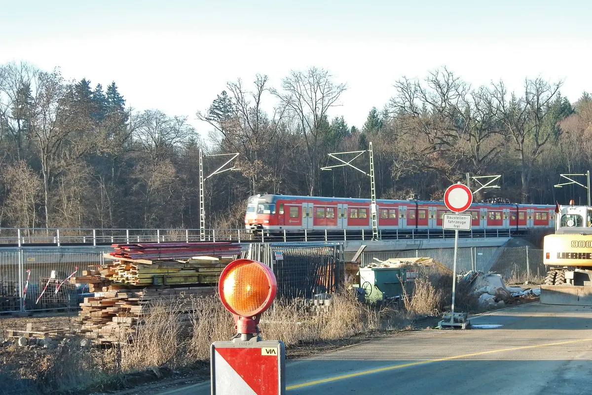 S60 Renningen Böblingen auf der Brücke der B464 Ende 2013 - panoramio